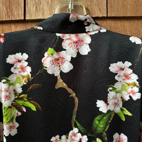EUC Natori Cherry Blossom Print Kimono Floral Feminine Elegant in Women's Large - Picture 6 of 7